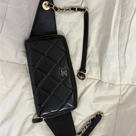 Chanel Black Quilted lambskin Leather Belt Bag - Picture 13 of 13